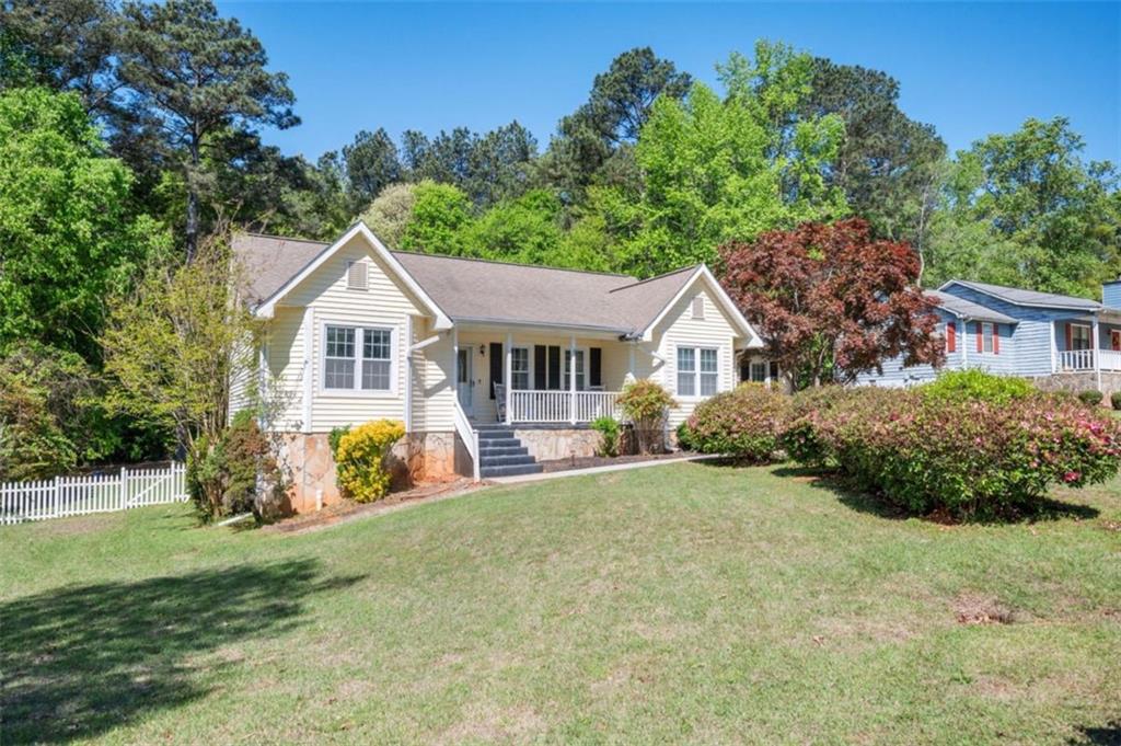 129 Landover Drive Stockbridge, GA 30281 - Photo 4 of 30
