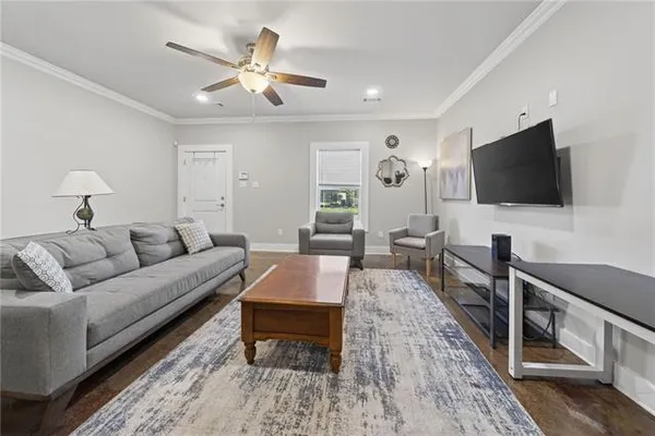 $2,800 | 110 P Street, Unit B, Belle Chasse, LA 70037