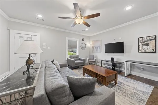 $2,800 | 110 P Street, Unit B, Belle Chasse, LA 70037