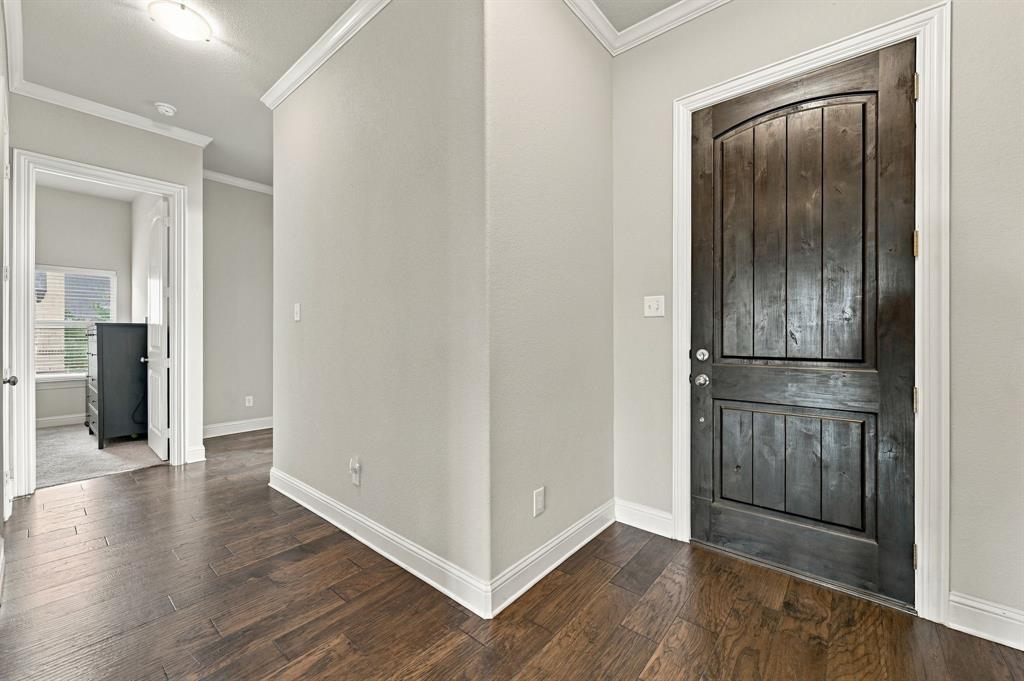 813 Rustic Trail Midlothian, TX 76065 - Photo 3 of 27 Gallery Image 3