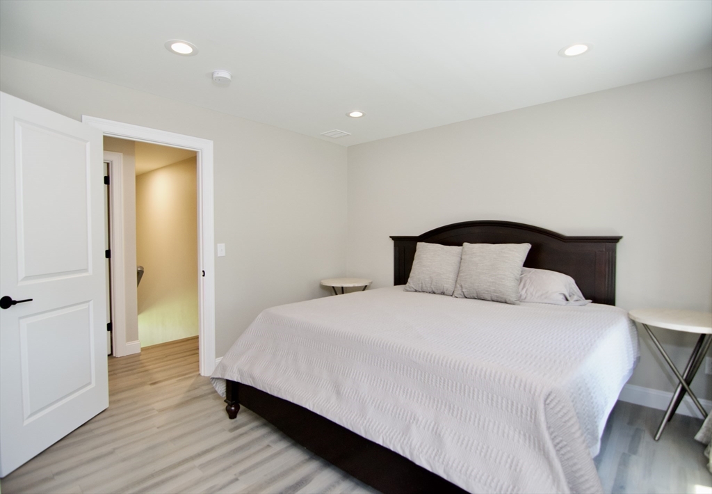 103 Oak Hollow Road Springfield, MA 01128 - Photo 35 of 42