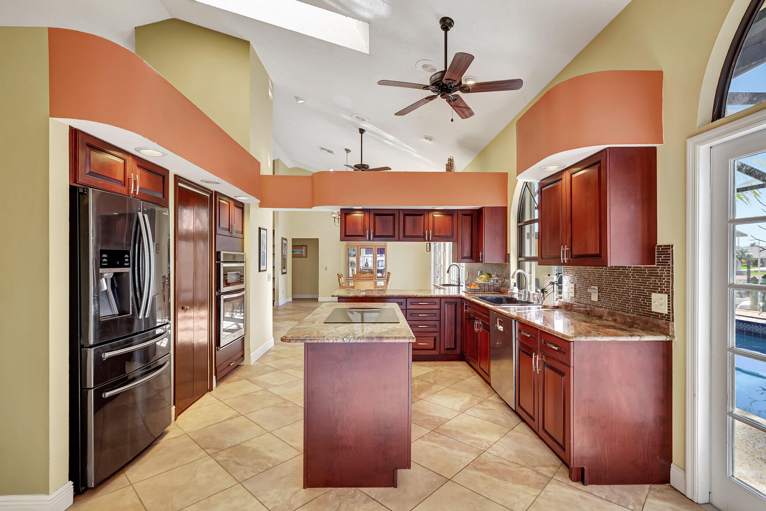 137 Queens Road Fort Pierce, FL 34949 - Photo 12 of 36 12