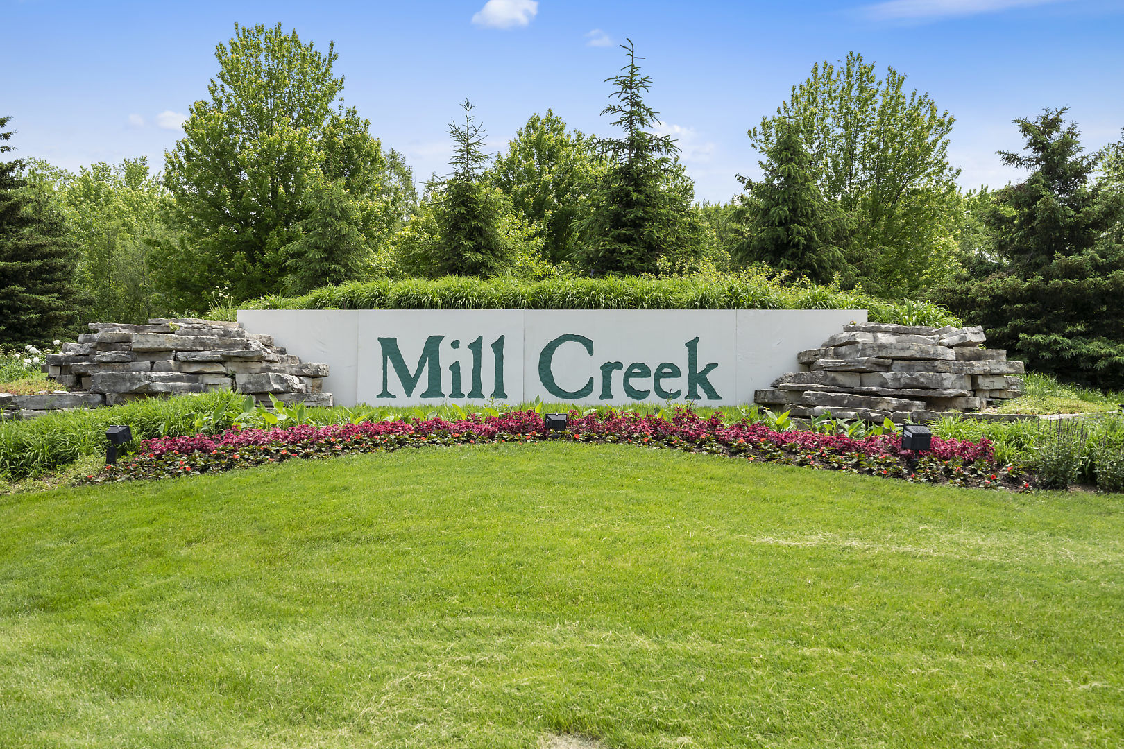 S970 Newton Square Geneva, IL 60134 - Photo 29 of 35 a view of park with large trees