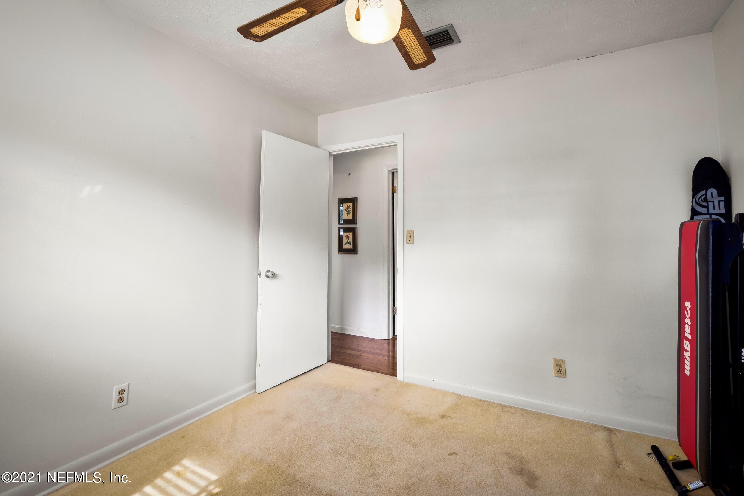 4032 Pelican Road Jacksonville, FL 32207 - Photo 23 of 33 Forth Bedroom