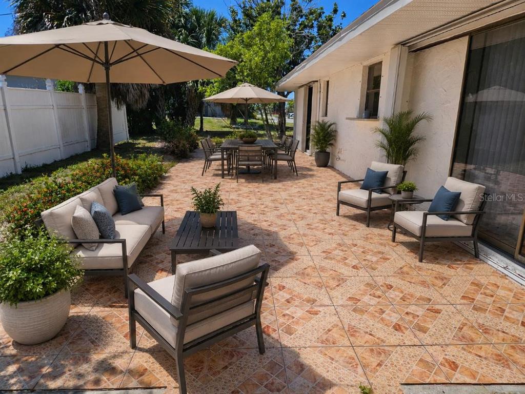 355 Spring Lake Boulevard Northwest Port Charlotte, FL 33952 - Photo 4 of 43