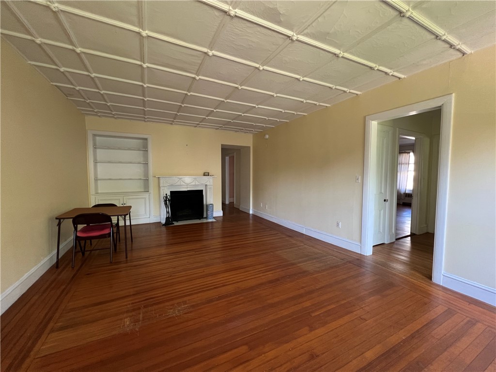23 Old Beach Road, Unit 3 Newport, RI 02840 - Photo 3 of 8 Gallery Image 3