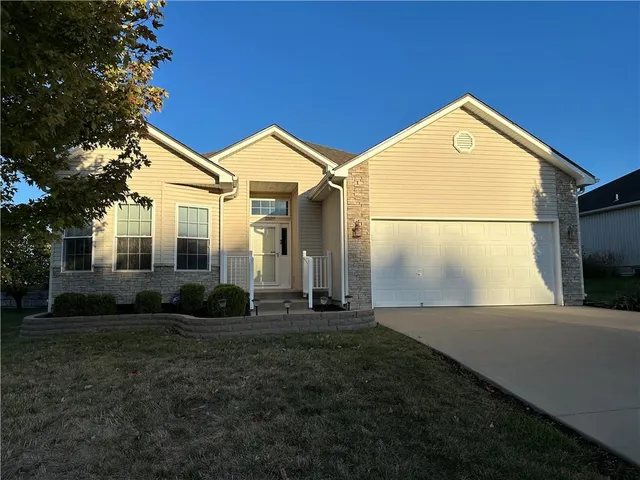 $355,000 | 2507 North 100th Terrace, Kansas City, KS 66109