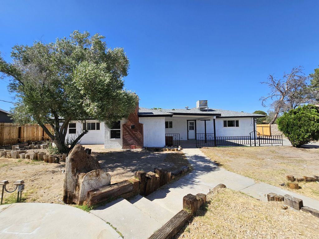 817 West Wasp Avenue Ridgecrest, CA 93555 - Photo 37 of 50