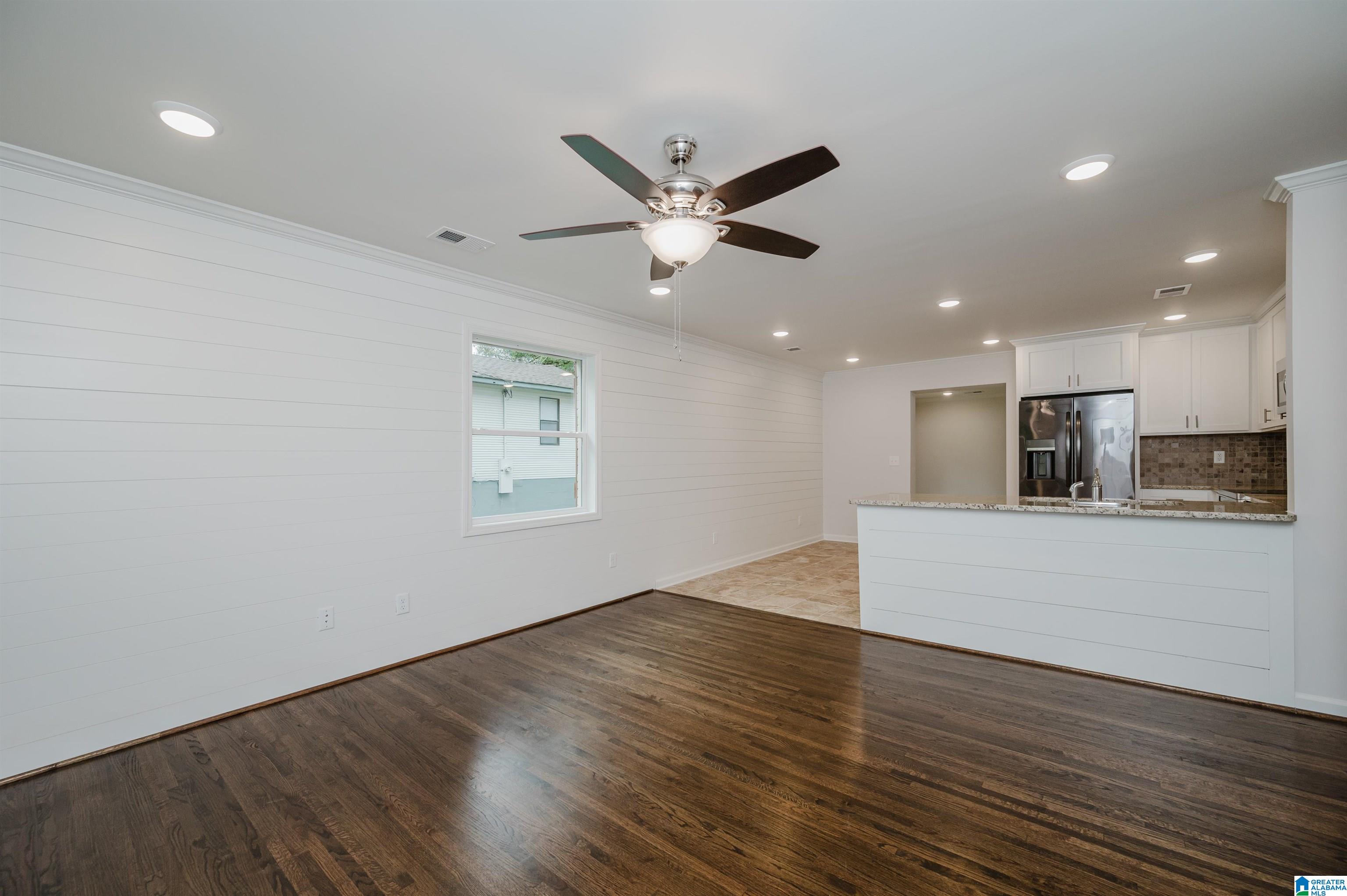 312 8th Street Southwest Alabaster, AL 35007 - Photo 13 of 43