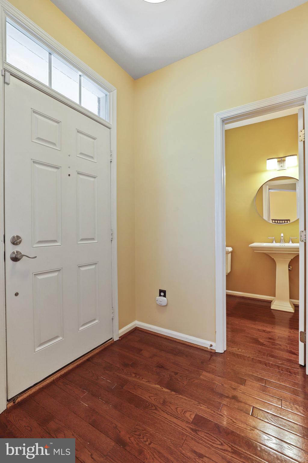 734 Highland Ridge Avenue Gaithersburg, MD 20878 - Photo 5 of 44 Gallery Image 5