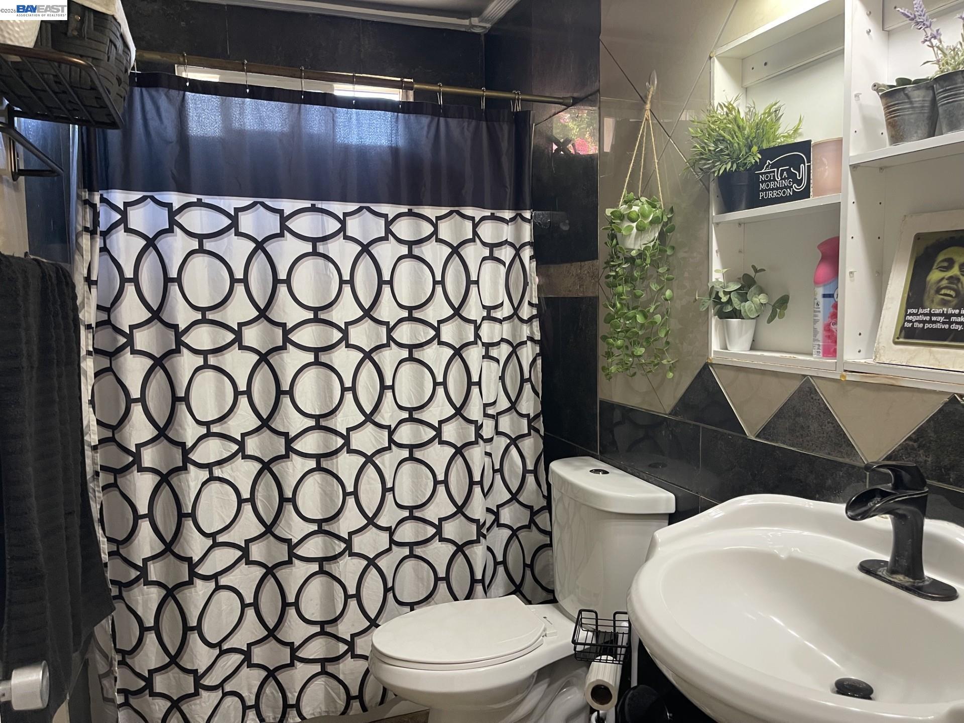 1003 Trinity Street Manteca, CA 95336 - Photo 4 of 7