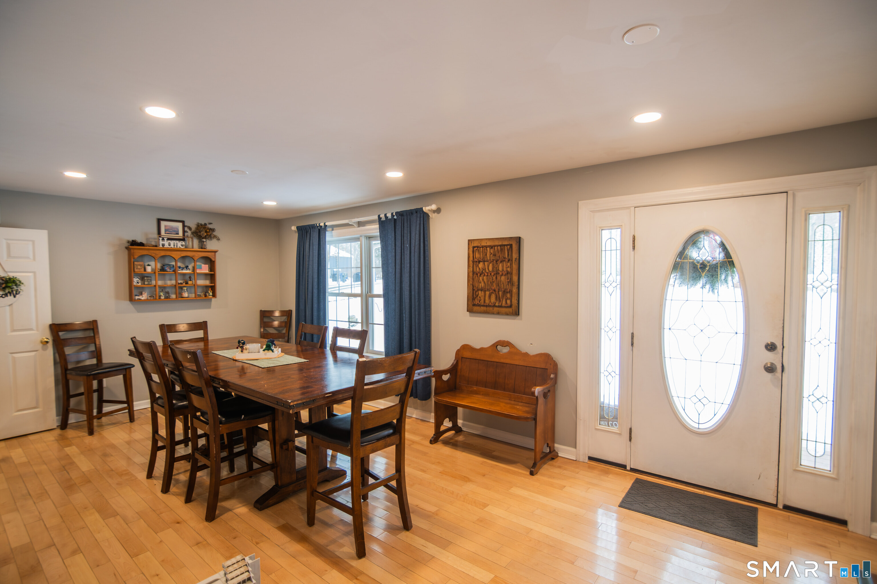 370 Tripp Hollow Road Brooklyn, CT 06234 - Photo 3 of 32