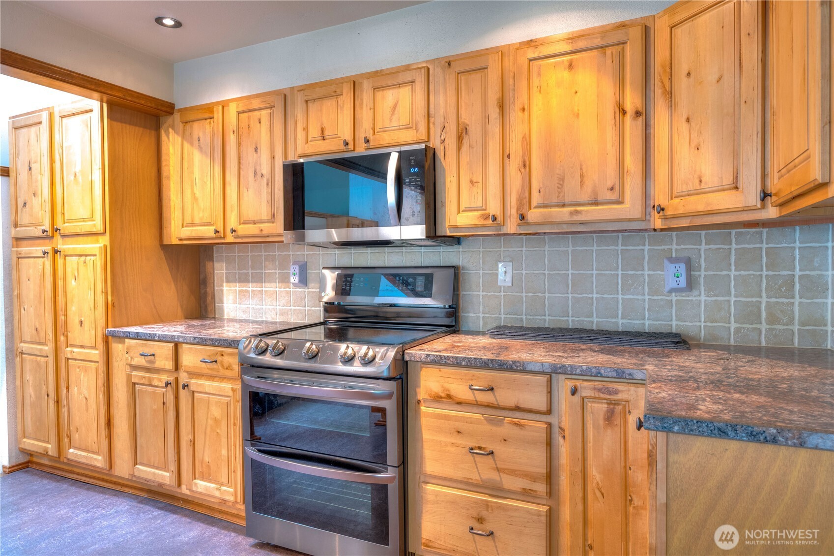 8325 Spurgeon Creek Road Southeast Olympia, WA 98513 - Photo 7 of 16