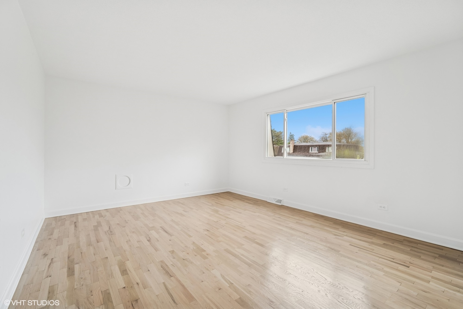 2659 Greenwood Road Northbrook, IL 60062 - Photo 12 of 16