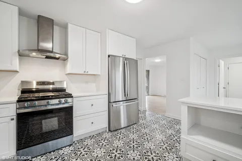 $874,900 | 2659 Greenwood Road, Northbrook, IL 60062