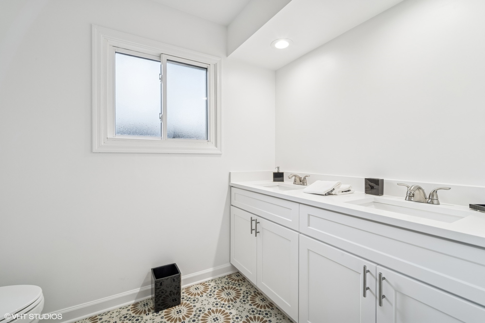 2659 Greenwood Road Northbrook, IL 60062 - Photo 10 of 16