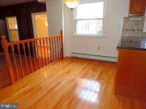 302 Cooper Drive Wallingford, PA 19086 - Photo 8 of 29 Eat in kitchen