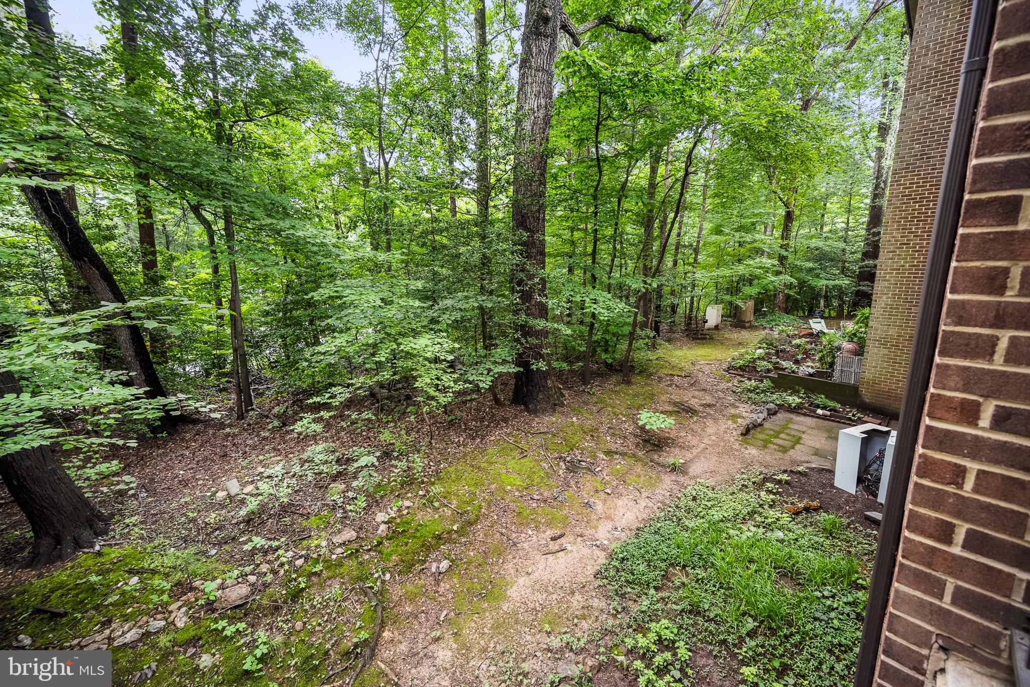 1423 Northgate Square, Unit 11 Reston, VA 20190 - Photo 22 of 28 Gallery Image 22
