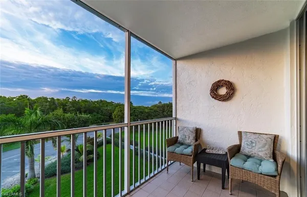 $3,495 | 5 Bluebill Avenue, Unit 305/405, Naples, FL 34108