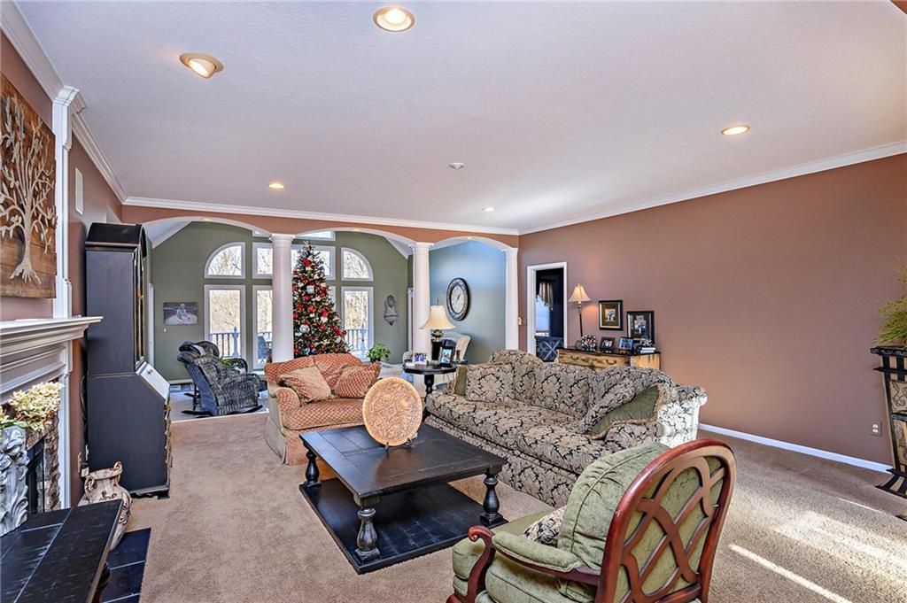6630 Riverside Way Fishers, IN 46038 - Photo 5 of 48 Gallery Image 5