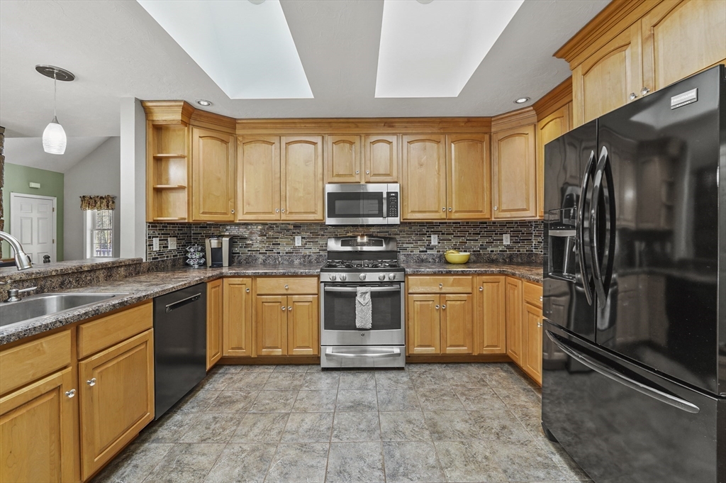 255 Williamsville Road Phillipston, MA 01331 - Photo 13 of 39