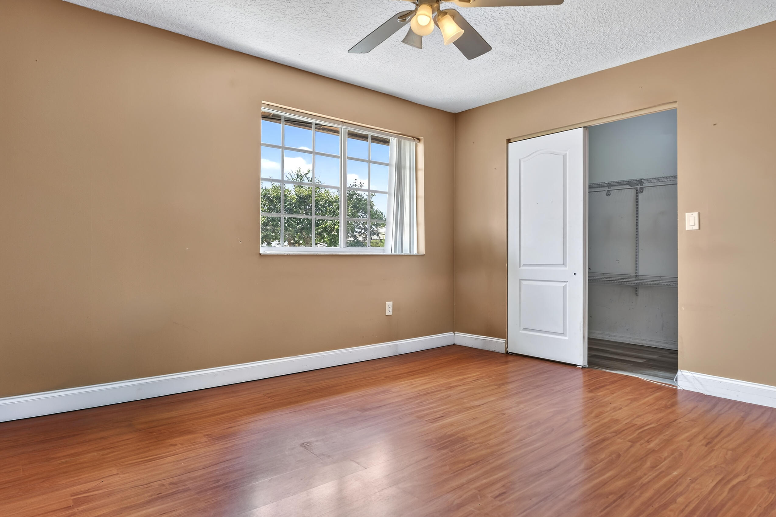 10334 Southwest 164th Place Miami, FL 33196 - Photo 29 of 41 R_F020 (4)