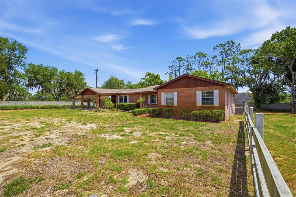 1405 Seffner Valrico Road Valrico, FL 33594 - Photo 2 of 39