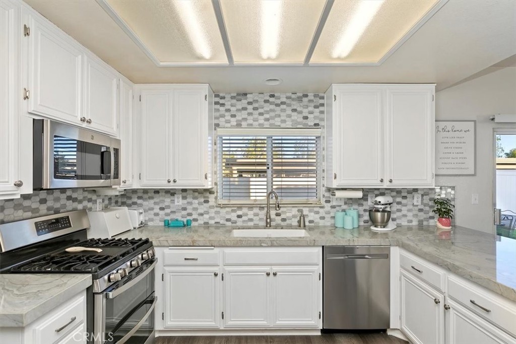 7320 Barnstable Place Riverside, CA 92508 - Photo 12 of 42