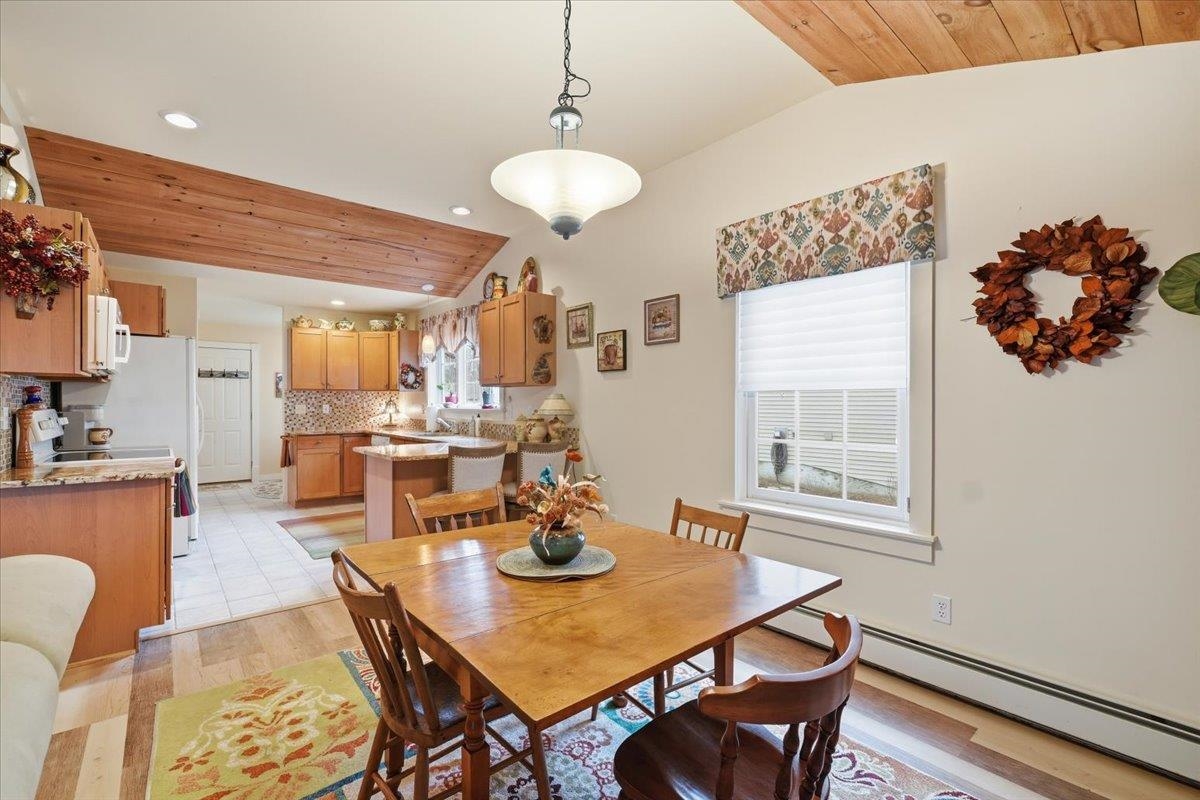 460 Bittersweet Circle Williston, VT 05495 - Photo 16 of 68