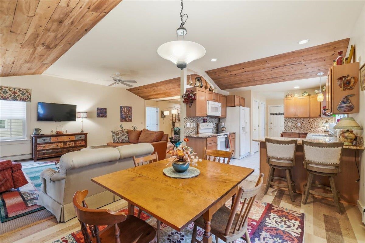 460 Bittersweet Circle Williston, VT 05495 - Photo 18 of 68