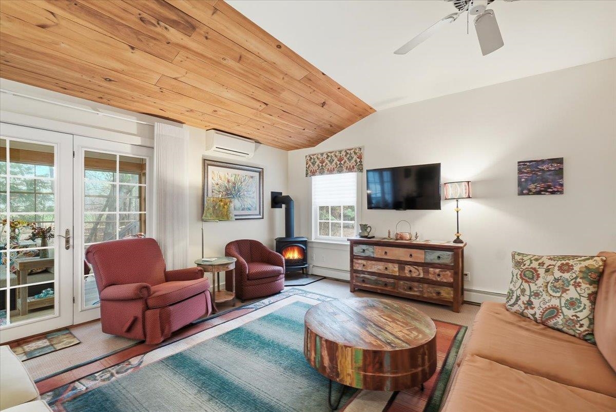 460 Bittersweet Circle Williston, VT 05495 - Photo 5 of 68