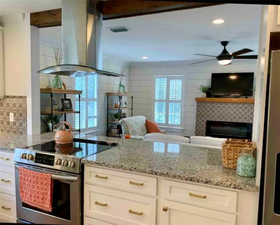 105 Travelers Way St. Simons Island, GA 31522 - Photo 4 of 9