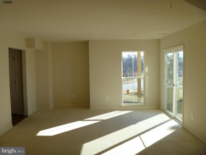 9805 Garden Ranges Laurel, MD 20723 - Photo 21 of 21 Living Room