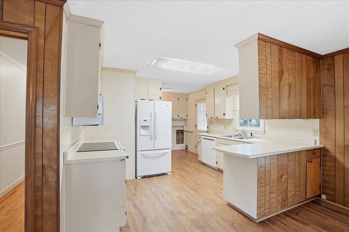208 State Rd S-30-483 Clinton, SC 29325 - Photo 15 of 28