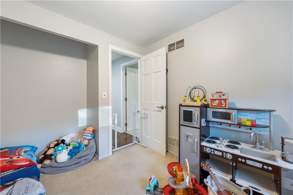 111 Clover Road Baden, PA 15005 - Photo 19 of 25
