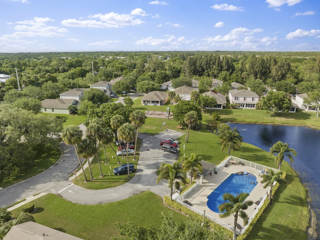 2575 12th Square Southwest Vero Beach, FL 32968 - Photo 29 of 31 a view of a city