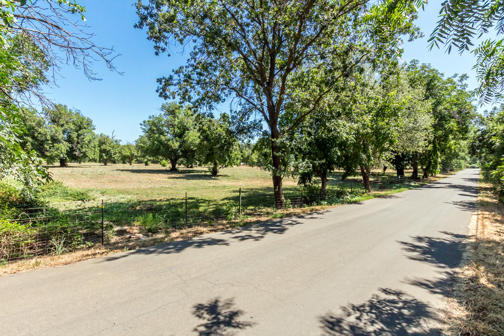 Weeks Road Redding, CA 96002 - Photo 2 of 7 weeks