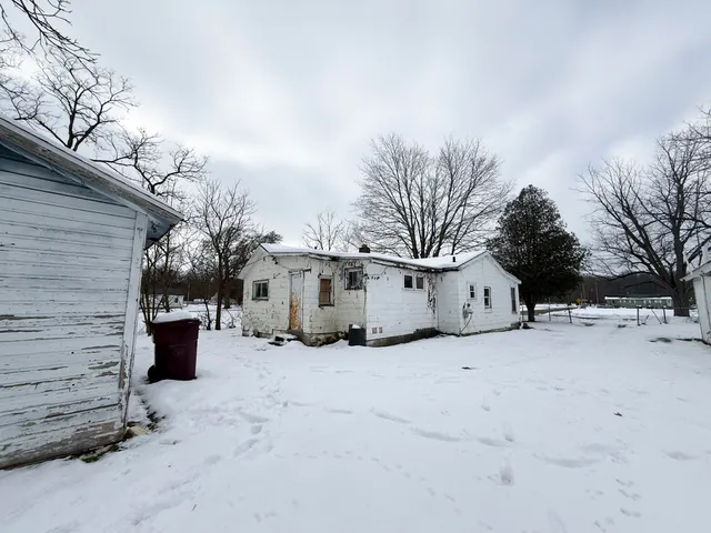 $59,900 | 217 Andrew Street, Dowagiac, MI 49047