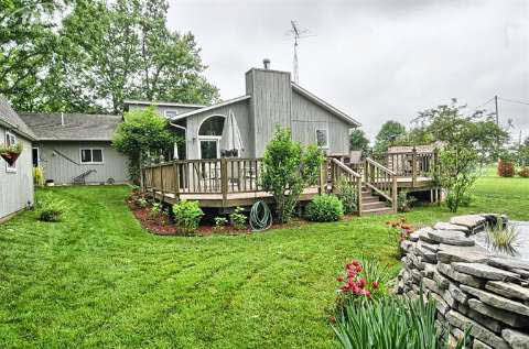 10397 Torrey Road Fenton, MI 48430 - Photo 25 of 29 20405427-24.JPG