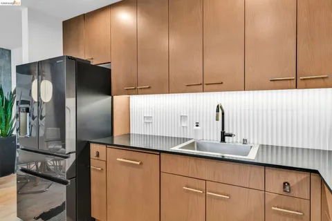 $599,000 | 311 Oak Street, Unit 102, Oakland, CA 94607