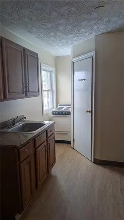 $850 | 585 Fayette Street, Unit 4, Washington, PA 15301