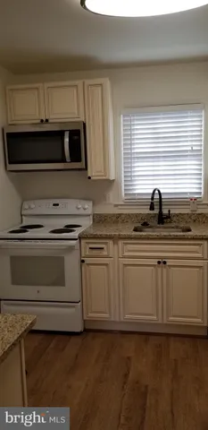 $2,000 | 8414 Red Ash Court, Springfield, VA 22153