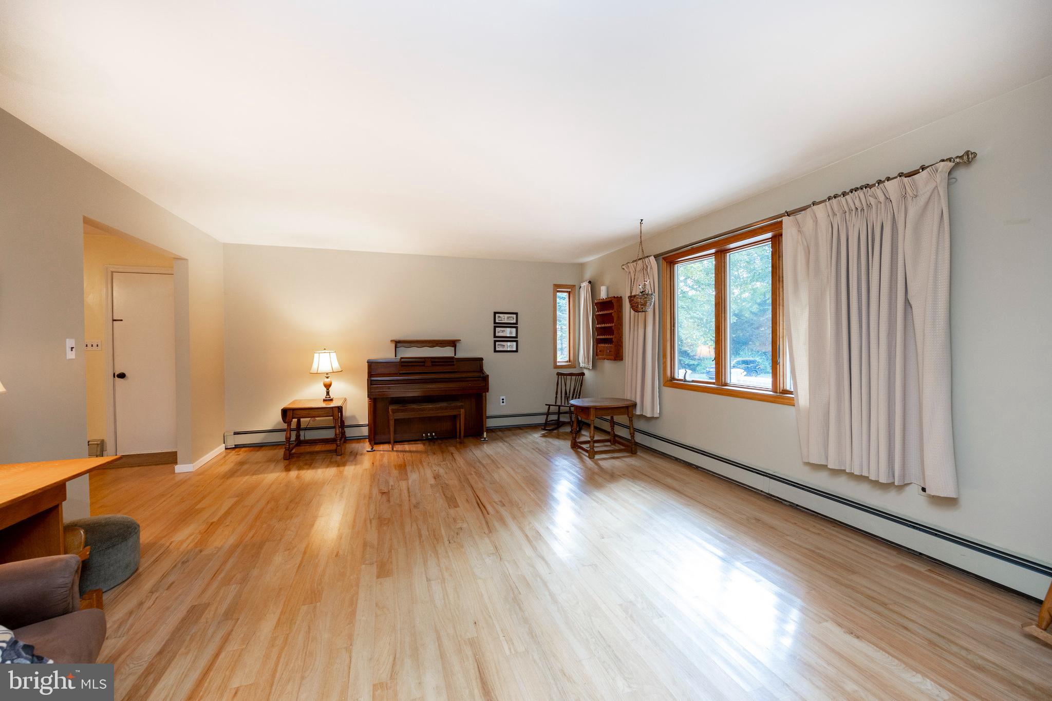 175 Sawmill Road Landenberg, PA 19350 - Photo 15 of 51 Living room