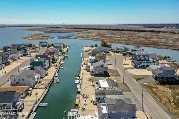 $549,900 | 16 Carroll Avenue, Tuckerton, NJ 08087