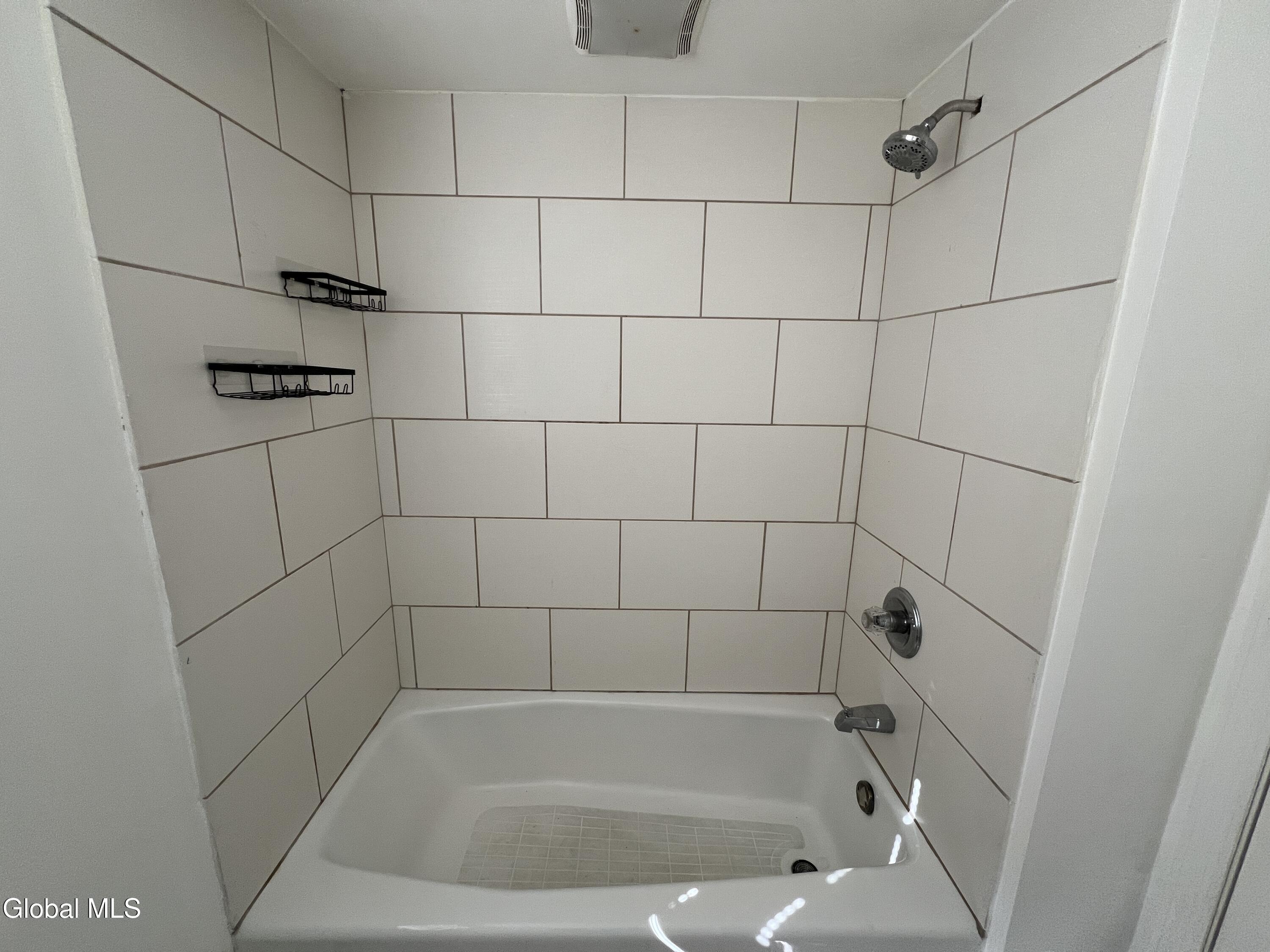 11-21 Ashdown Road, Unit 11B Clifton Park, NY 12019 - Photo 11 of 14 Bathroom