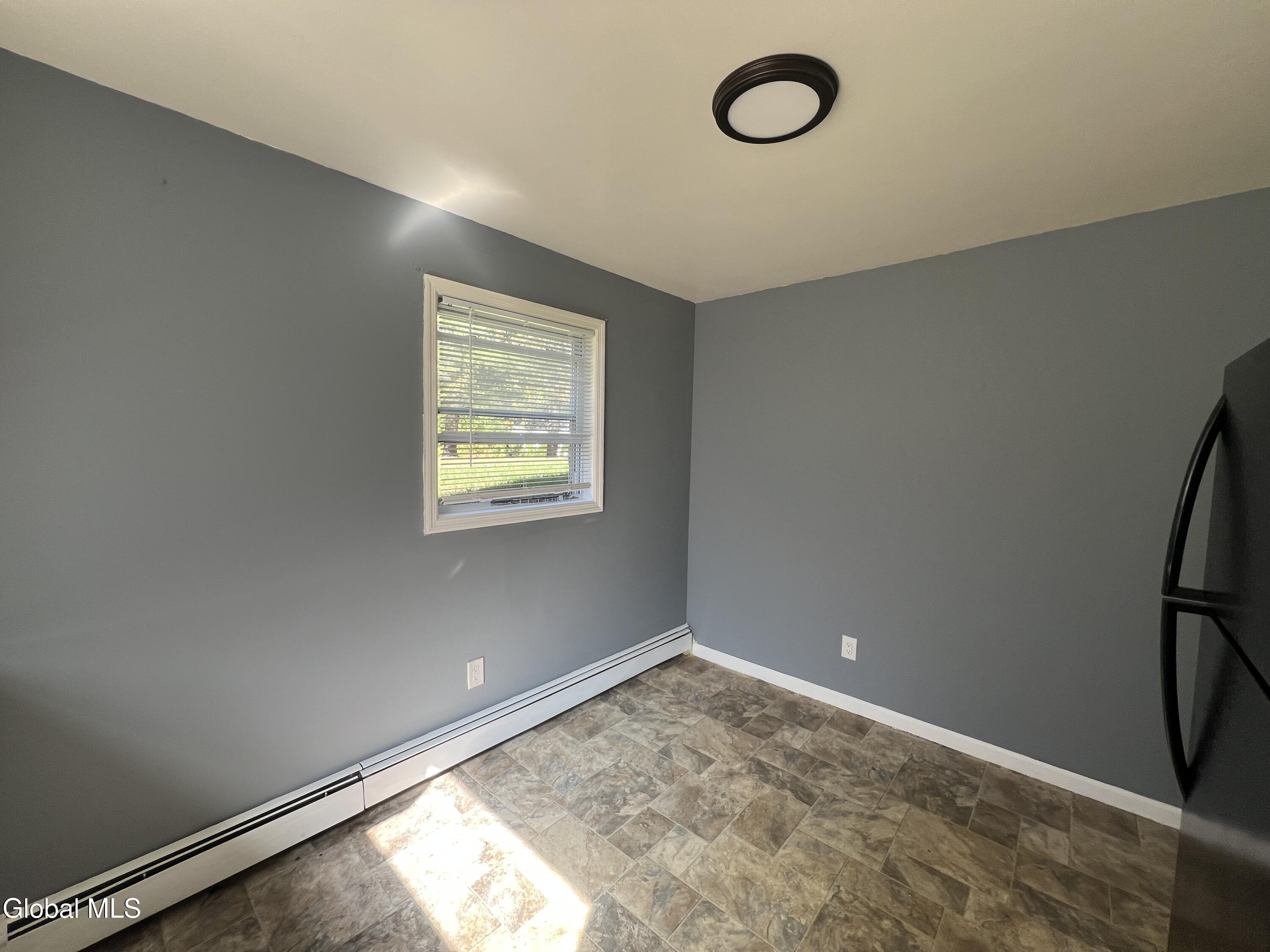 11-21 Ashdown Road, Unit 11B Clifton Park, NY 12019 - Photo 5 of 14 Kitchen