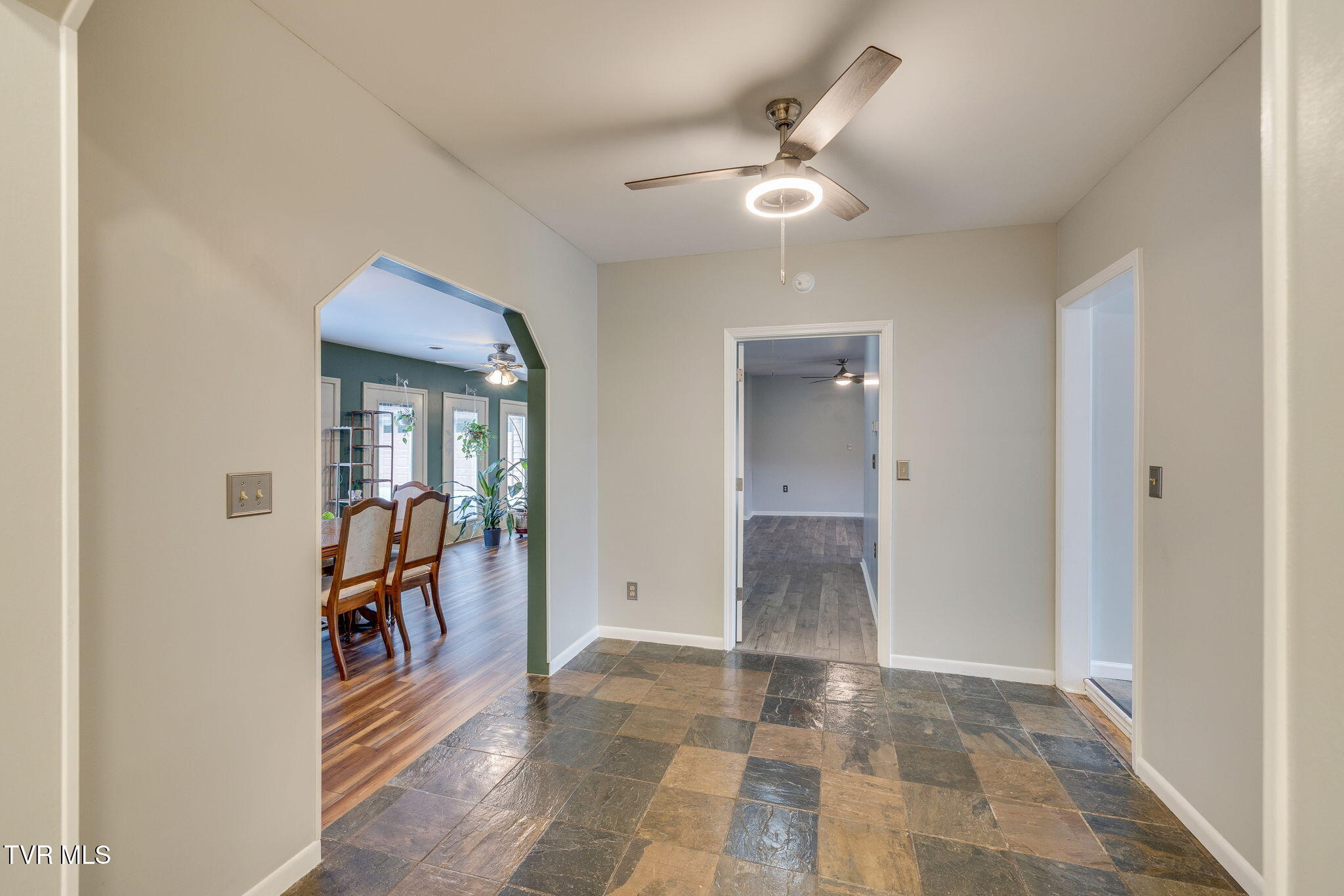 285 Spurgeon Road Blountville, TN 37617 - Photo 18 of 55 016