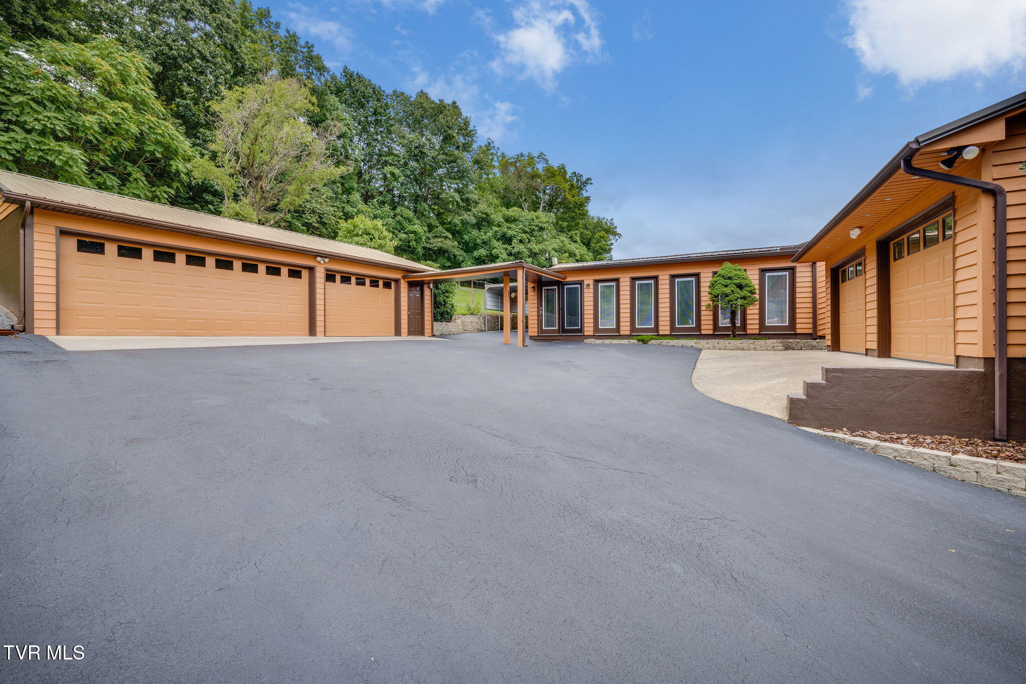 285 Spurgeon Road Blountville, TN 37617 - Photo 40 of 55 036