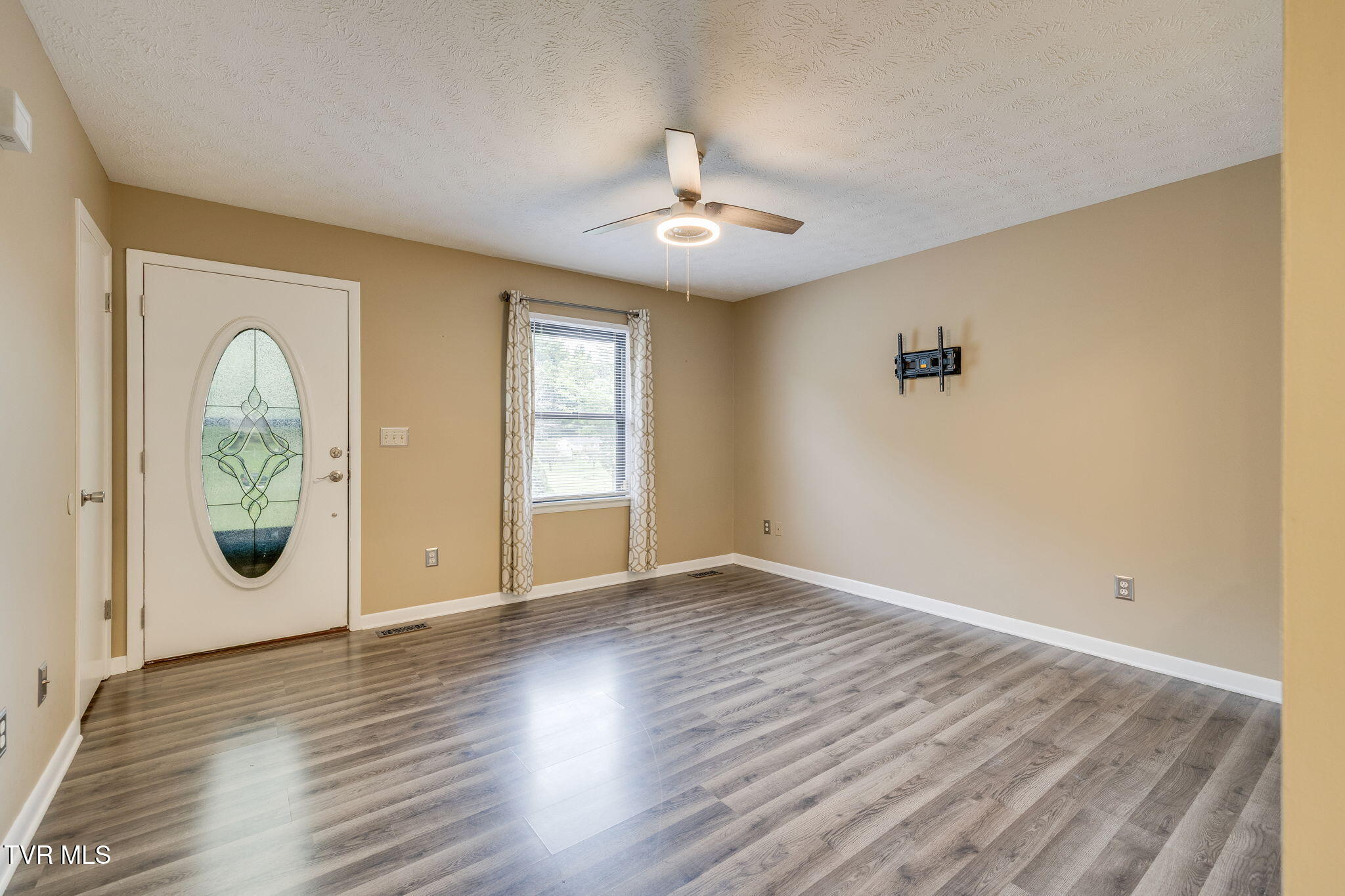 285 Spurgeon Road Blountville, TN 37617 - Photo 8 of 55 006