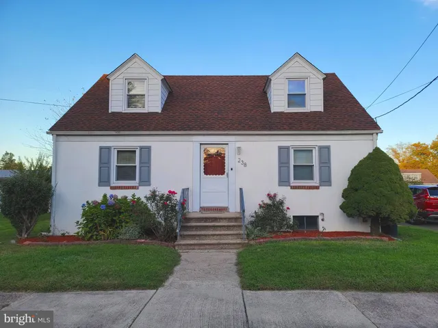 $2,750 | 238 Steward Street, Hamilton, NJ 08610